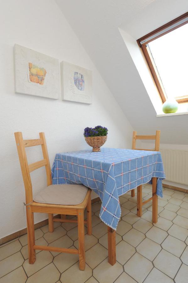 Ferienwohnungen Im Haus Am Watt Neuharlingersiel Exterior photo