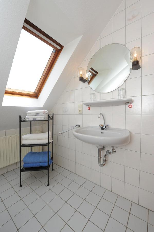 Ferienwohnungen Im Haus Am Watt Neuharlingersiel Exterior photo